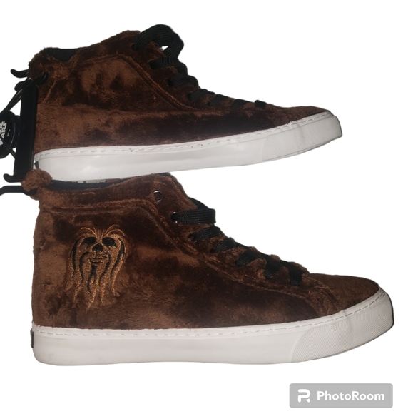 BNWT Unisex Star Wars Furry Chewbacca High Tops Size 11 wmn/9.5 men - Picture 4 of 8